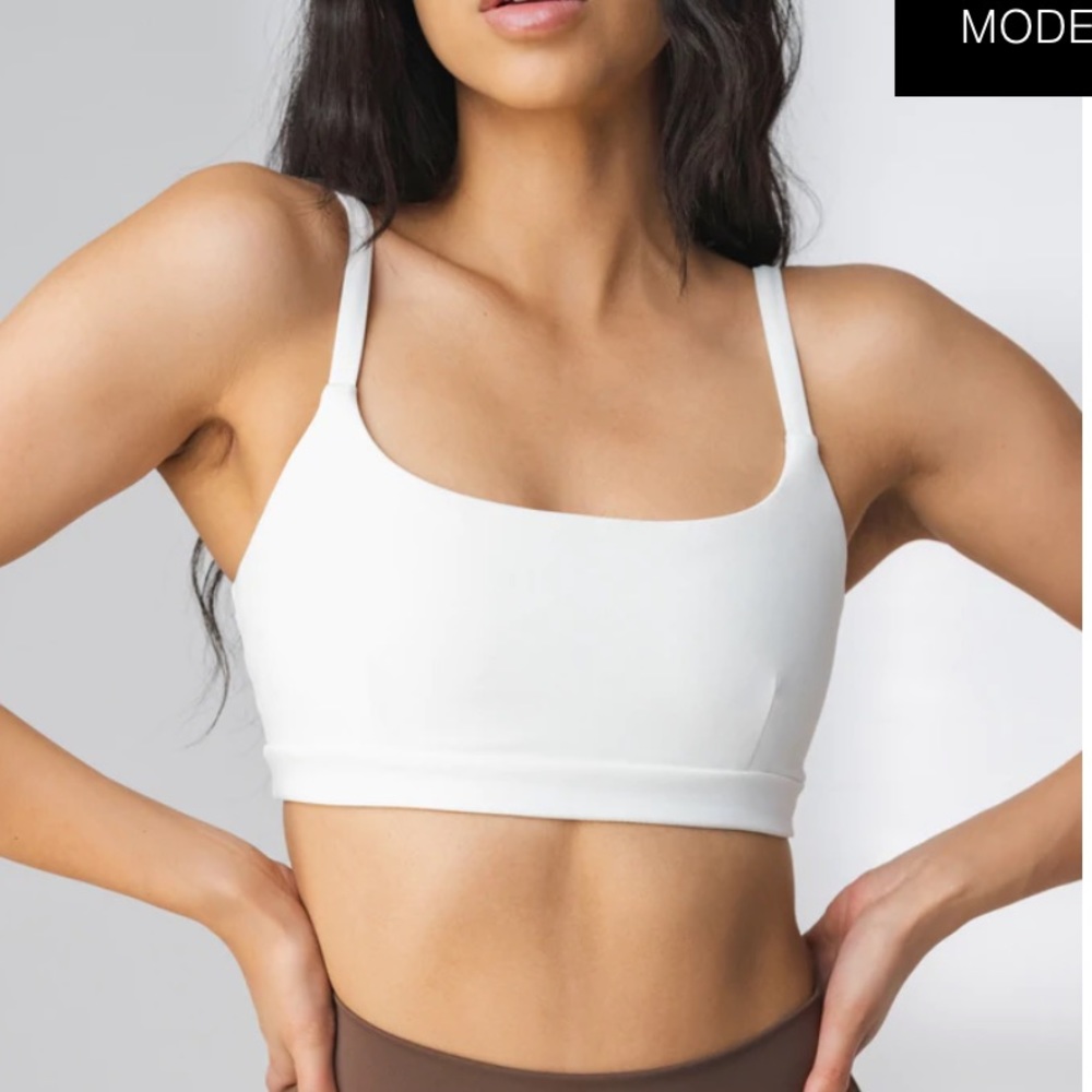 Balance Athletica Vitality Ignite Bra in Snow S D+